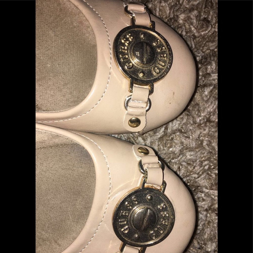 Cream Guess Flats